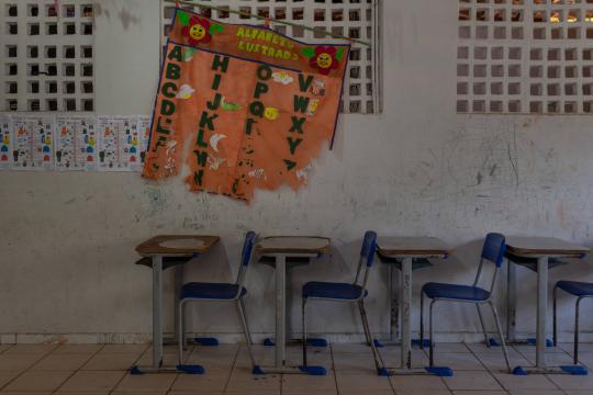 Luz enfim chega a escola do MA, mas ventilador e geladeira ainda são sonho