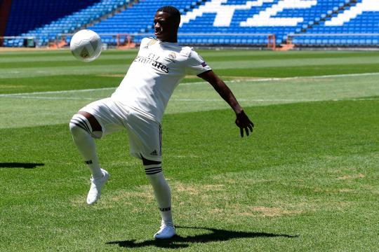 Vinicius Júnior tem estreia discreta em vitória do time B do Real Madrid