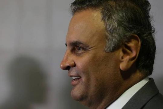 A gente já conhece e sabe que dá certo, diz jingle de Aécio Neves