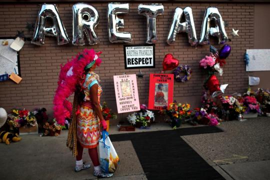 Fans of Aretha Franklin to pay respects before Detroit funeral
