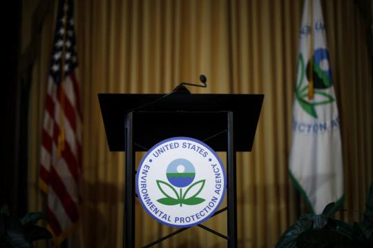 Trump's EPA unveils weaker alternative to Obama power plant rule