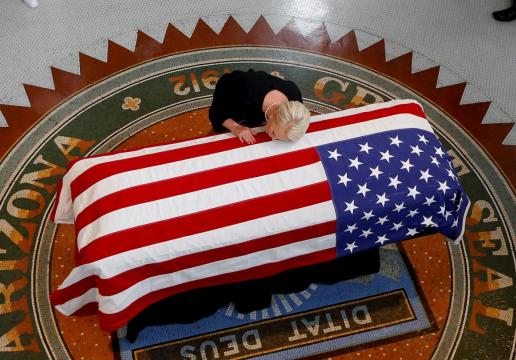 Memorial tributes to Senator John McCain open in Arizona Capitol