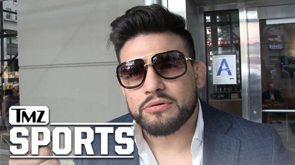 Conor McGregor No Match For Khabibs Strength, Says UFCs Kelvin Gastelum | TMZ Sports