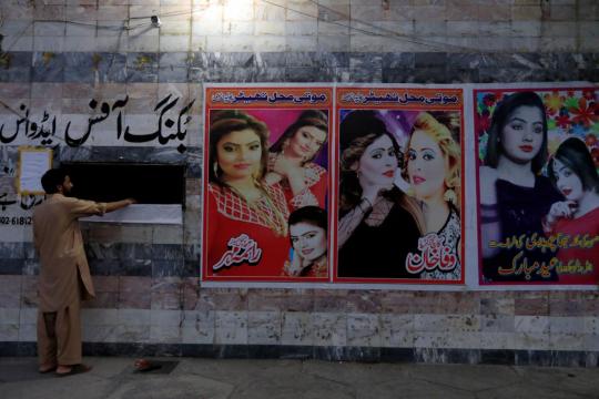 New Pakistani minister bans 'vulgar' movie billboards, critics fear rise of Islamists