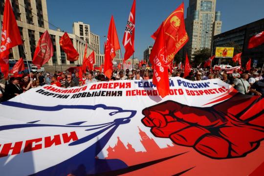 Despite Putin's concessions, Russians protest pension reform law