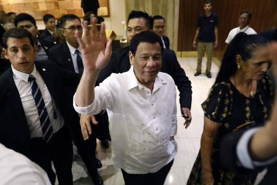 Presidente filipino chega a Israel de olho na compra de armas