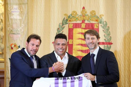 Ronaldo é anunciado como novo dono de clube espanhol