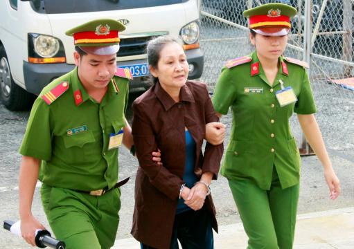 Vietnam jails two Vietnamese-Americans for 14 years over bomb plots