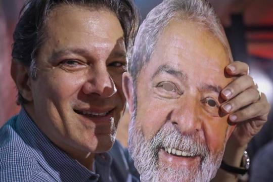 Campanha do PT no rádio inicia transição e diz 'Haddad é Lula'