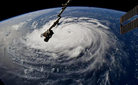 As Hurricane Florence nears Carolinas, 1 million told to evacuate