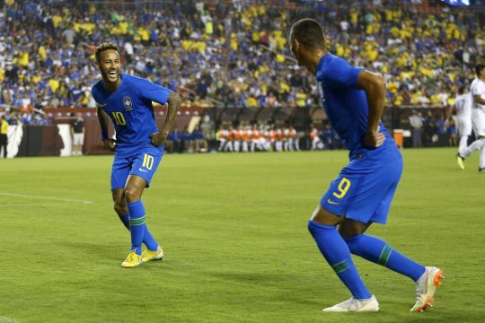 Richarlison e Arthur se destacam em goleada do Brasil sobre El Salvador