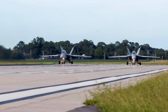 Bases militares se preparam para chegada de furacão nos EUA
