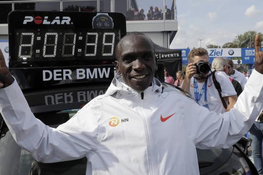 Medalhista de ouro no Rio-2016 derruba o recorde da maratona