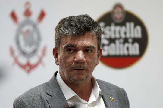 Corinthians volta a ter contas bloqueadas por dívida com empresa de marmitas