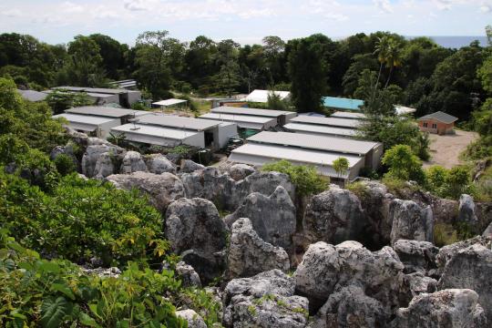 Isoladas, crianças entram em depressão em centro de migrantes da Austrália