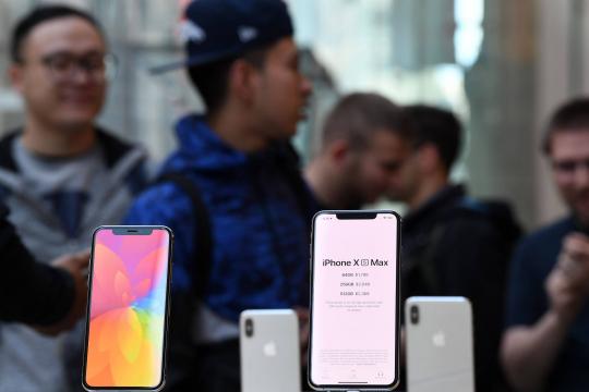 iPhone Xs e Xs Max começa a ser vendido em 30 países; preço chega a R$ 9.800