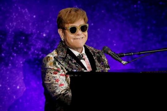 Elton John signs with Universal 'for the rest of his career'