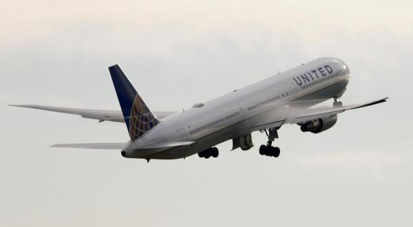 United Airlines pilots resist contract changes over regional routes