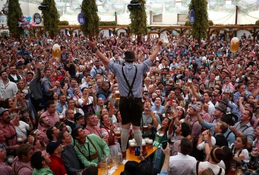 Annual Oktoberfest kicks off in Munich with beer, lederhosen, sausages