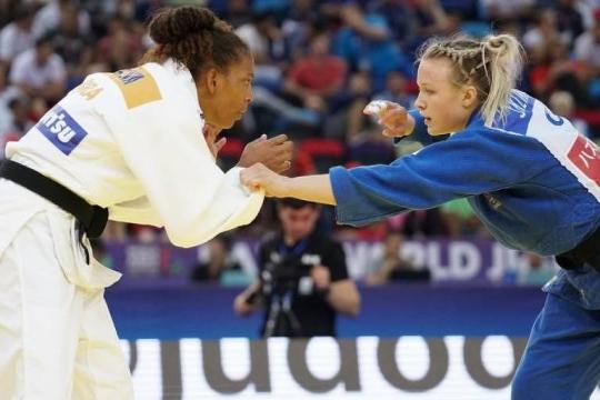 Rafaela Silva perde no Mundial de judô com waza-ari no final da luta