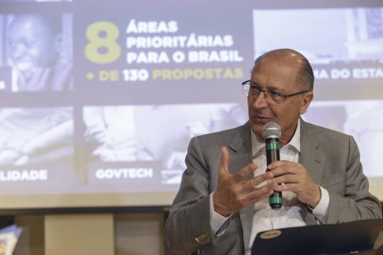 Alckmin não declarou apoio ao PT em encontro com empresários