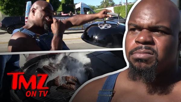 ExNFL Star Upset With LA Restaurant Portions, Cooks Own BBQ Outside | TMZ