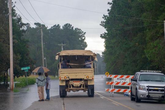 Thousands urged to flee as Florence-triggered floods wash into South Carolina