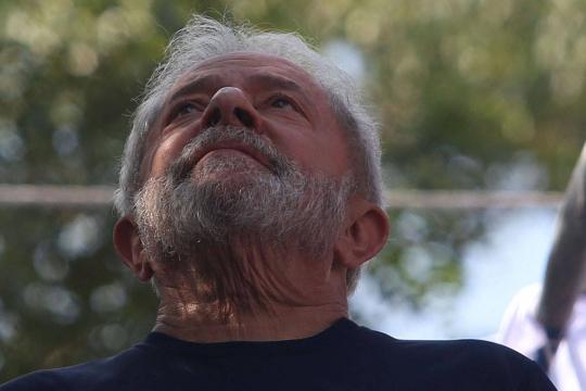 Lula recorre na Justiça Eleitoral para poder votar em outubro