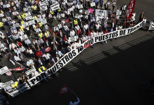Uber, Cabify drivers strike in Madrid to protest against planned law changes