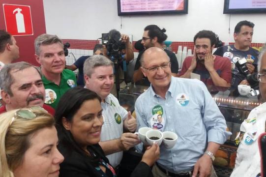 'Não tem o menor interesse para a população', diz Alckmin sobre aliados que migram para Bolsonaro