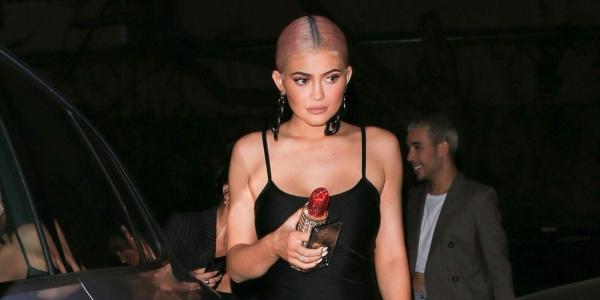 In Case You Forgot What Kylie Jenner's All About, She's Got a Sparkly Lipstick Purse