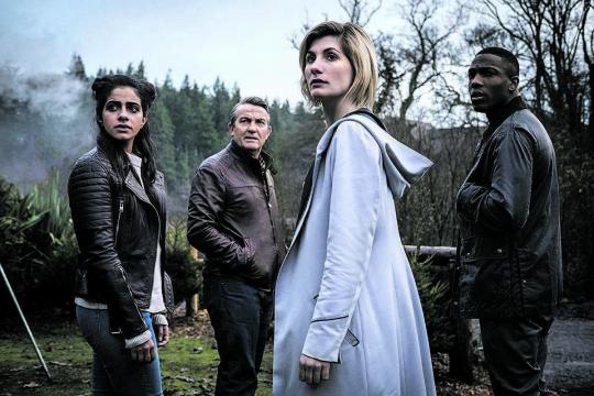 Com Jodie Whittaker, 'Doctor Who' volta mais assustadora e emotiva