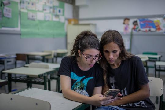 Após liberação de celulares nas salas de aula, SP ainda não tem diagnóstico