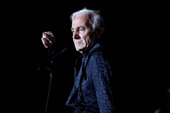 Cantor Charles Aznavour morre aos 94 em Paris