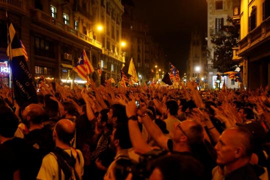 Tens of thousands gather for Catalan referendum anniversary
