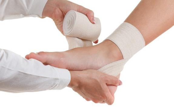 Strain vs. Sprain: What's the Difference?