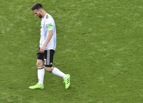 Maradona sai em defesa de Messi, afastado da seleção argentina