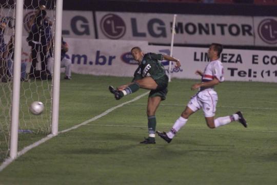 Palmeiras tenta encerrar jejum de 16 anos contra o São Paulo no Morumbi