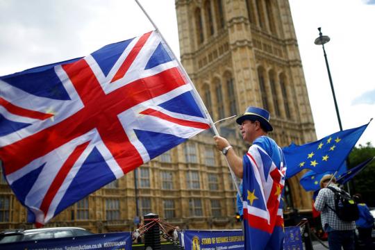 EU negotiators see Brexit deal 'very close': sources