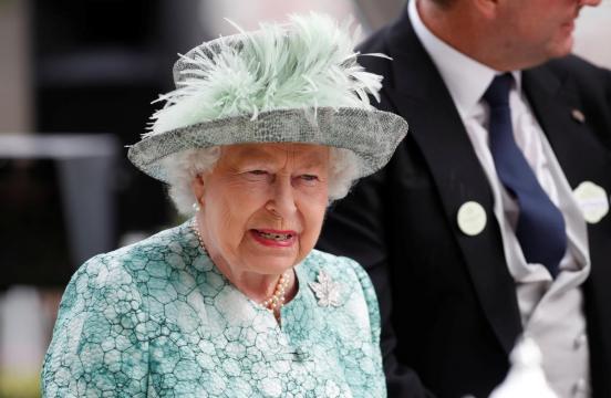 Queen to vacate her Buckingham Palace rooms for refit - aide