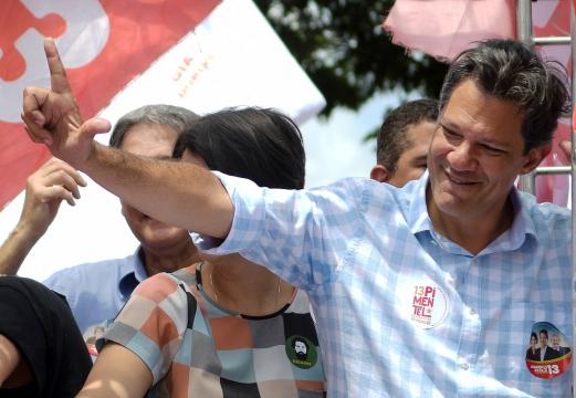 Se passar para o segundo turno, Haddad vai exibir relação com família e religiosidade