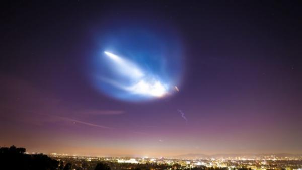Sonic-boom UFO show! SpaceX launches satellite, lands rocket booster in California