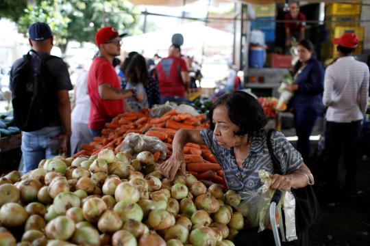 Inflação anual chega a 488.865% na Venezuela, diz relatório da oposição