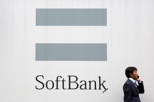 SoftBank picks Nomura, Goldman, three others to lead mobile unit's IPO: source