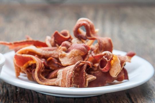 Laboratórios de carne buscam objetivo antes impossível: bacon kosher