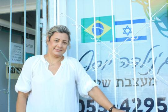 Brasileiros em Israel adotam cidade com risco de guerra