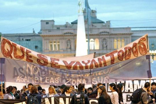 Brasil copia o argentino 'que se vayan todos'