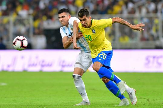 Brasil derrota Argentina com gol nos acréscimos e segue 100% pós-Mundial