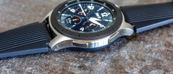Samsung Galaxy Watch gets a new update that improves charging and music playback