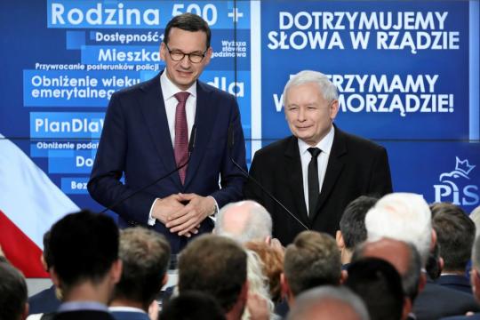 Poland's ruling eurosceptics score modest gains in local vote, lose Warsaw